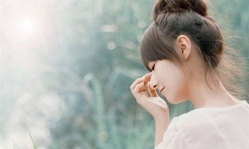 《说婚姻》的作家谢依梦是【大众原创诗词曲网】签约作家
