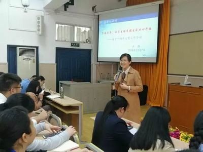 《藏头诗八首赠“新高考、新教材”专题培训班老师》的作者隆光诚是【大众原创诗词曲网刊】签约作家