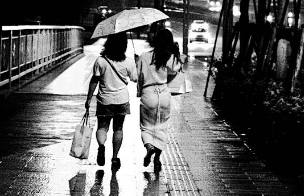 《雨中行​》作者:​ 崔兴运【大众原创诗词曲网刊】签约作家