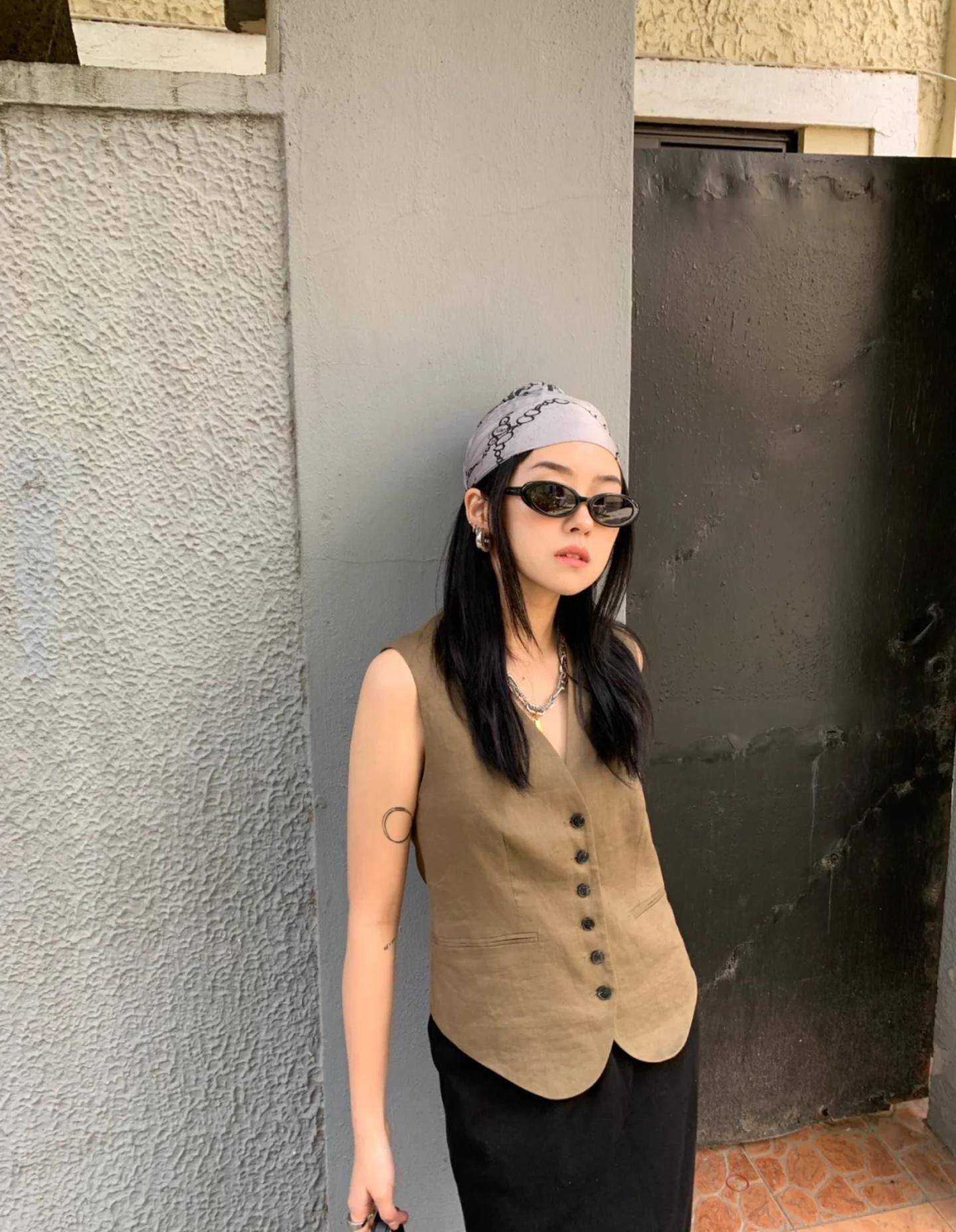 丝巾才是女人的 气质法宝 ,get这些搭配技巧,气质翻倍哦