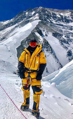 勇攀高峰 莱坊医疗行业主管Julian Evans登顶珠穆朗玛峰