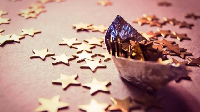 邂逅诗词丨30岁前一定要读的12首诗,送给我们一生最快而又最慢的美妙时光