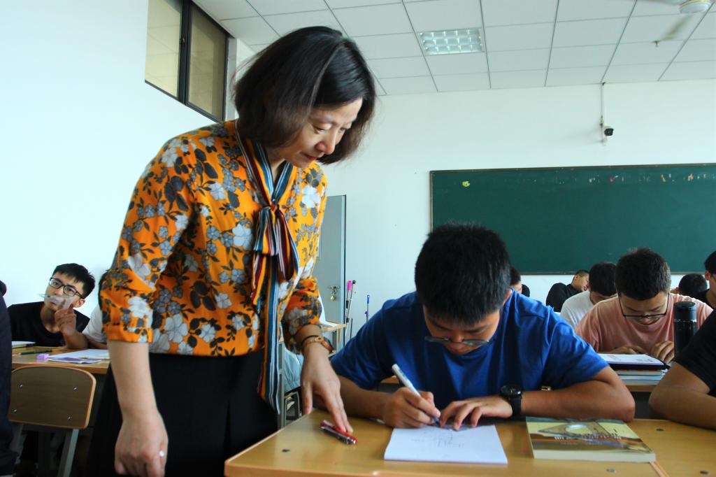 我院方彦教授荣获 全国优秀教师 荣誉称号