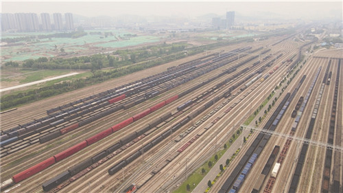 徐州北站 精编列车畅通途