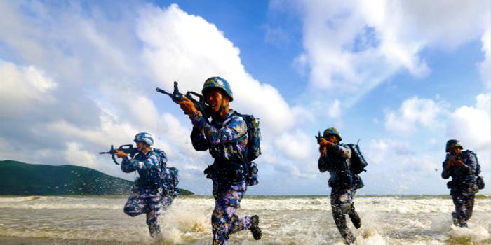 述评 有种职业叫保卫祖国