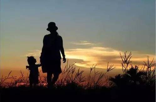 没有母亲的母亲节