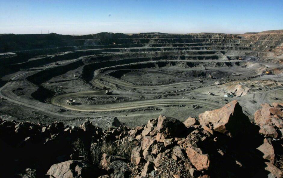 我国实施一则禁令,西方措手不及,美国难以摆脱依赖