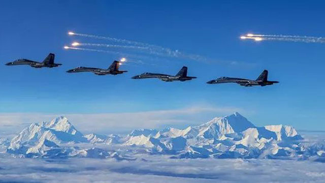 我爱祖国的蓝天 致敬人民空军成立70周年主题摄影展作品选