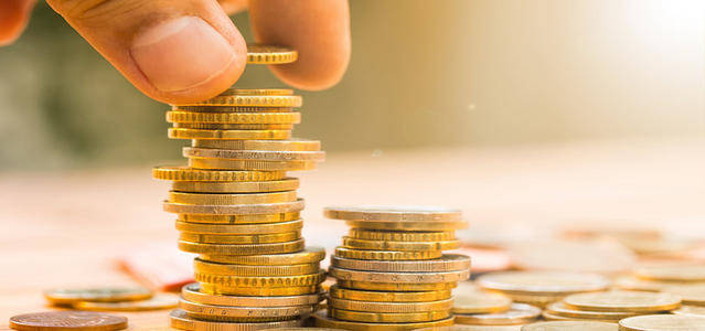 医药生物领跌,汽车 建筑材料 休闲服务以及电子板块等走低