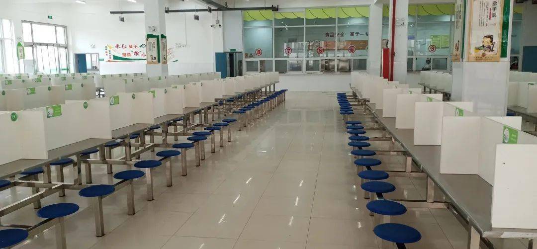 徐州市开发区中学北校区学生食堂开展团餐经营资质等级认证