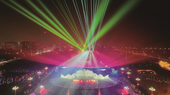 吉林 赏花灯看冰雕 喜庆祥和闹元宵