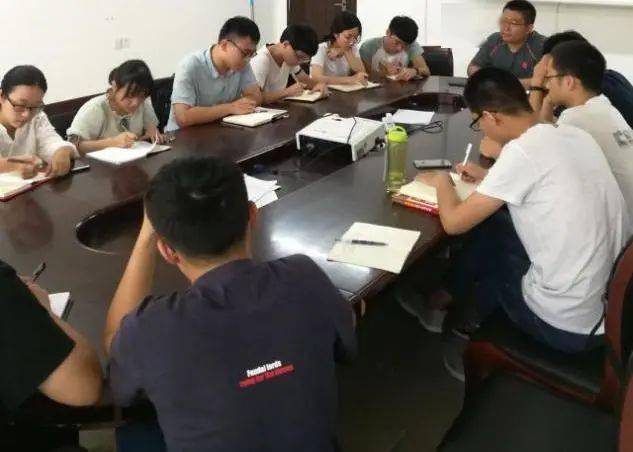 学生 汇 勤以持,工以精,助以兴,学以优