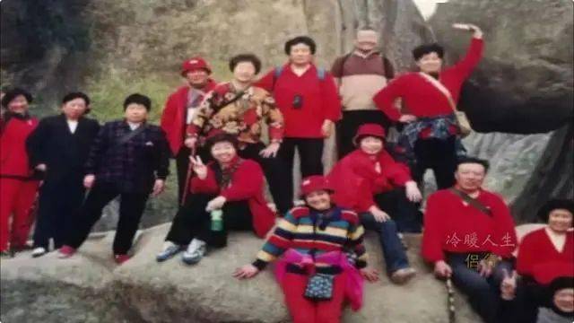 癌症晚期,76岁夫妻开房车流浪中国,21年走25万公里,出书上央视 我又相信爱情了 高志