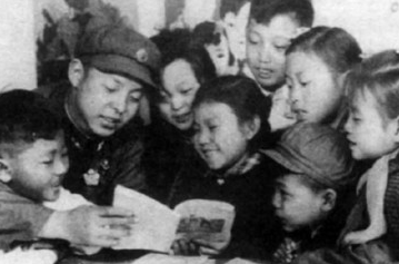 【新歌推荐】《春风里又唱雷锋的歌》词：李铁民