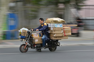 【老刀客诗选作品专辑】《入冬第一场雪》